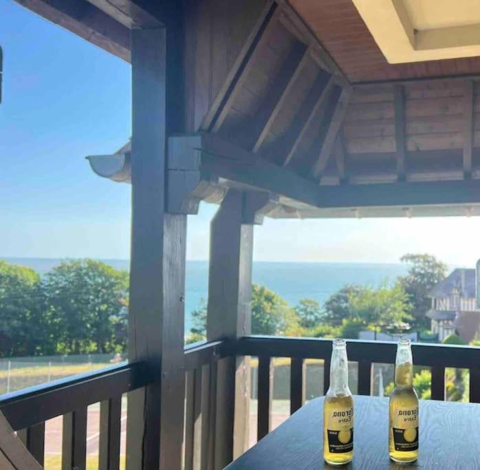 Appart Lumineux Avec Vue Sur Mer A 180 Degres Apartment Trouville-sur-Mer Exterior photo